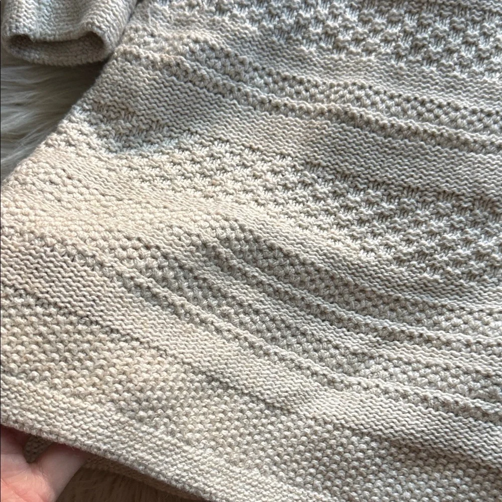 🍨HOLLISTER SWEATER DRESS🌴 - Picture 3 of 4